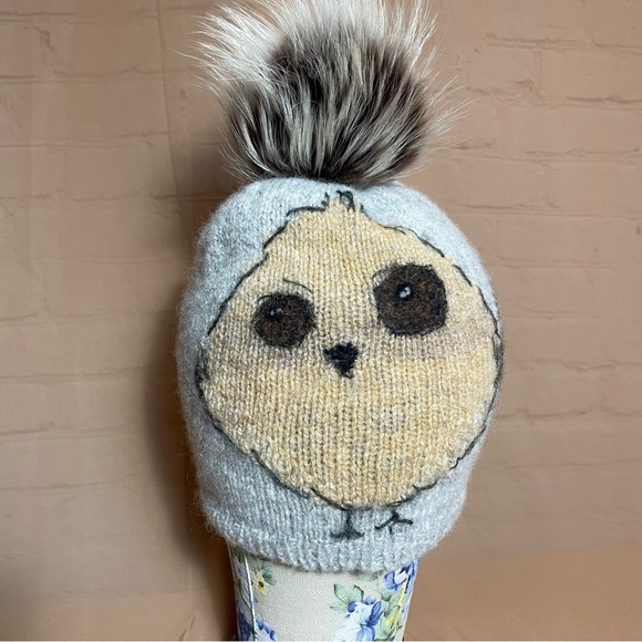 Handmade knit wool hat with 2 friendly owls and real fox detachable pompom main image 7